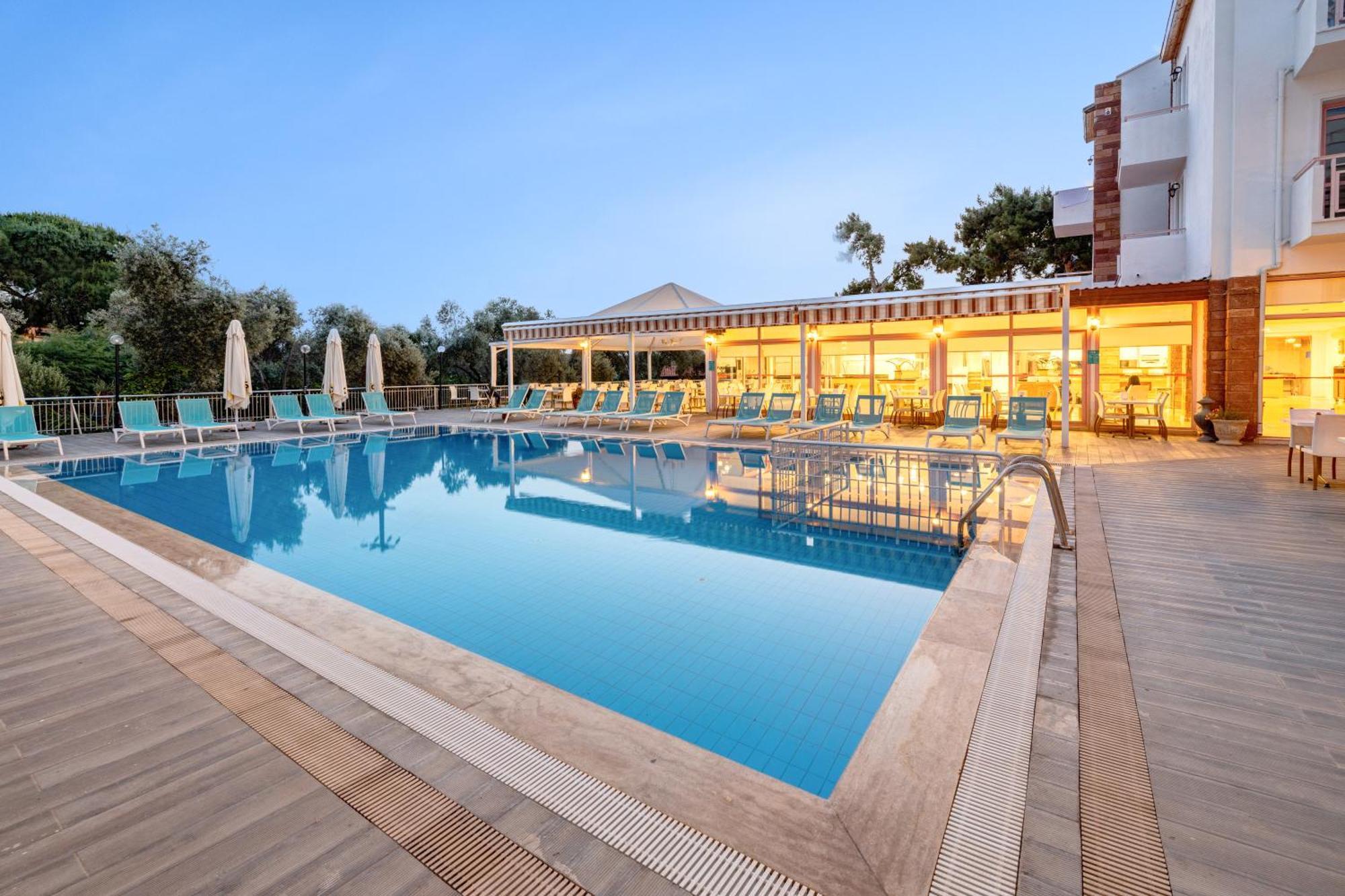 Hanedan Beach Hotel Фоча Экстерьер фото